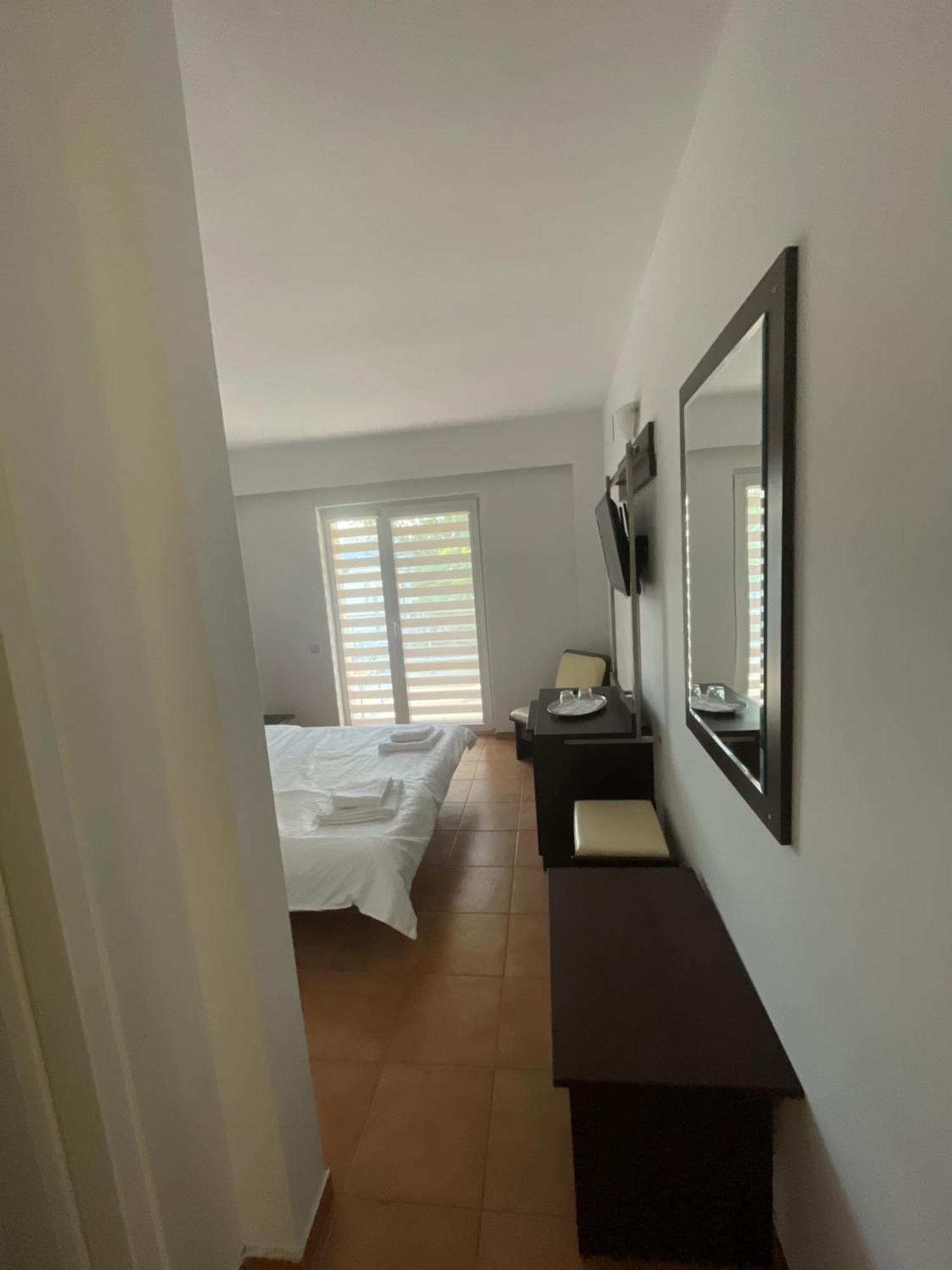 Dekor Hotel Costinesti Buitenkant foto